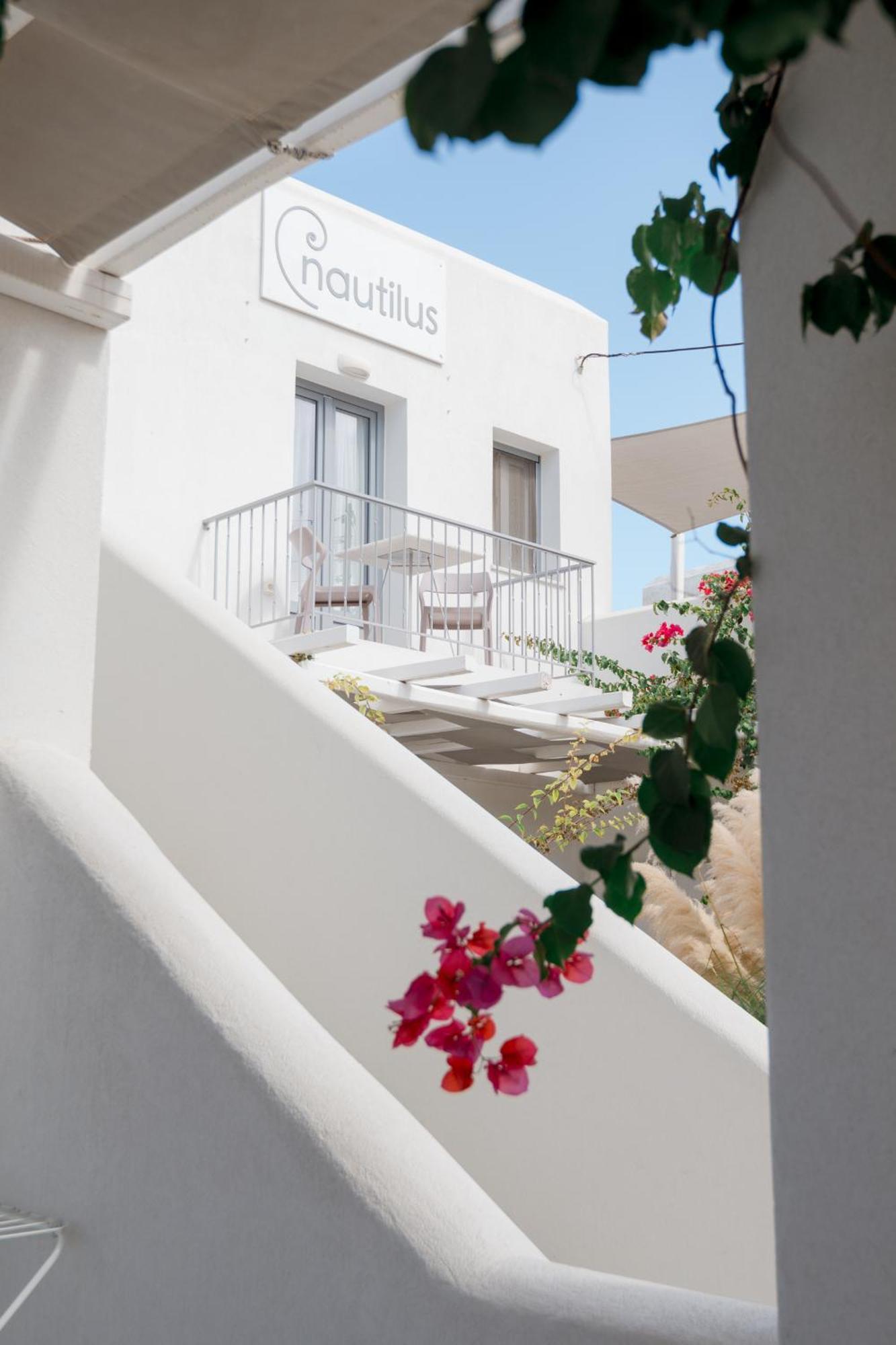 Nautilus Apartments-Suites Páros Dış mekan fotoğraf