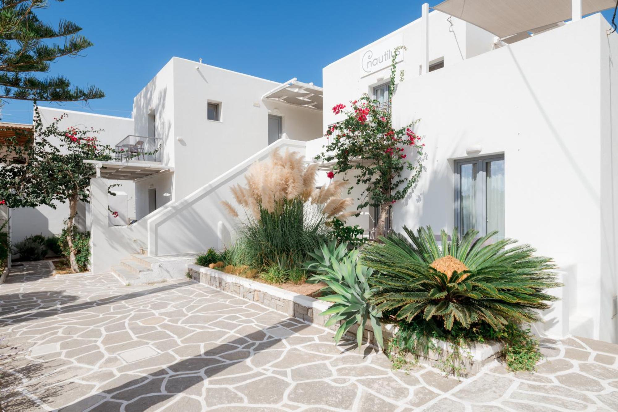Nautilus Apartments-Suites Páros Dış mekan fotoğraf